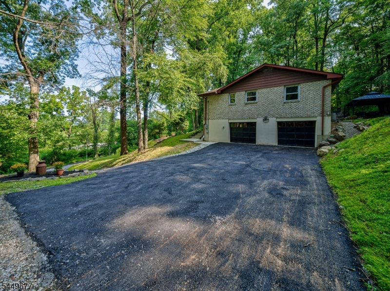 56 Wester Rd Property Photo 32