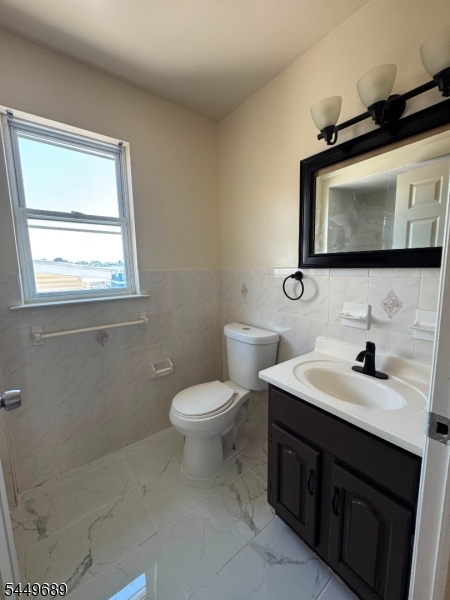 12 Halleck St Property Photo 7
