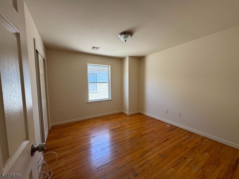 12 Halleck St Property Photo 8