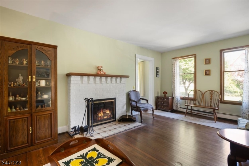35 Lowell St Property Photo 13