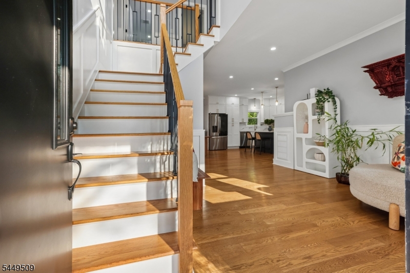 6 Ridgedale Ave Property Photo 4