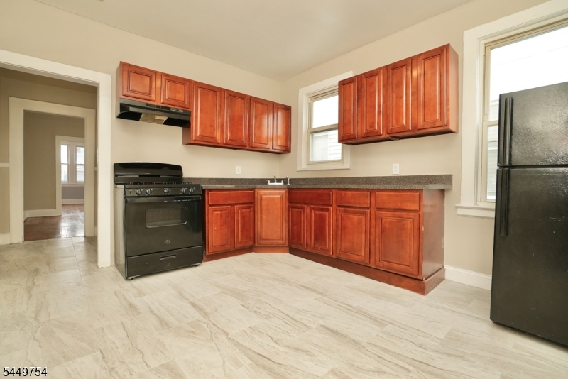 150 Columbia Ave Property Photo 11
