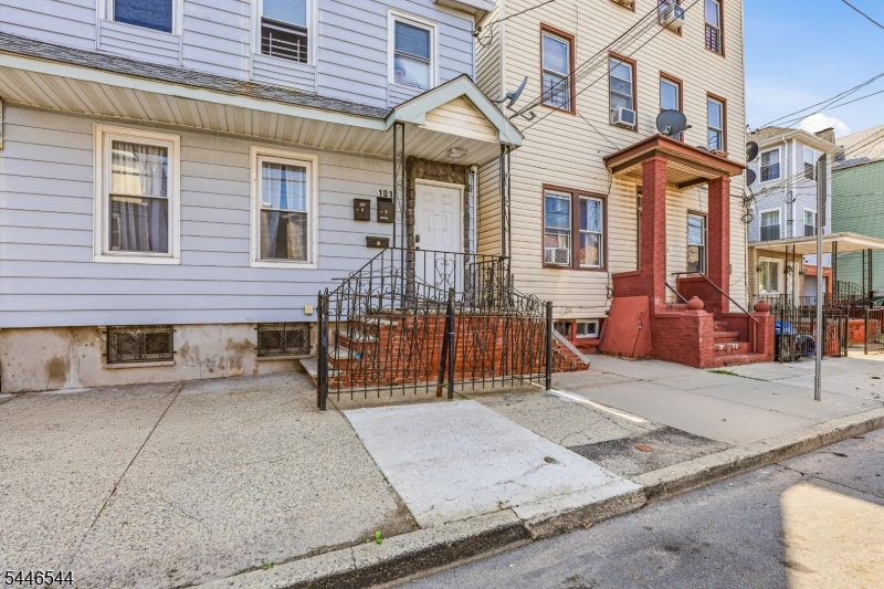 101 Highland Ave Property Photo 4