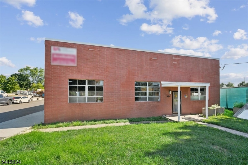 21 5th St. Property Photo 2