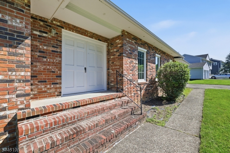 12 Aldersgate Cir Property Photo 6