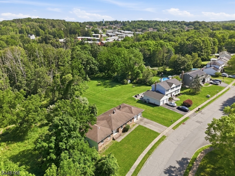 12 Aldersgate Cir Property Photo 13