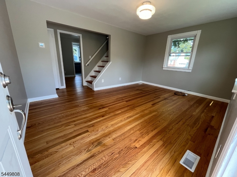 67 Rowland Ave Property Photo 3