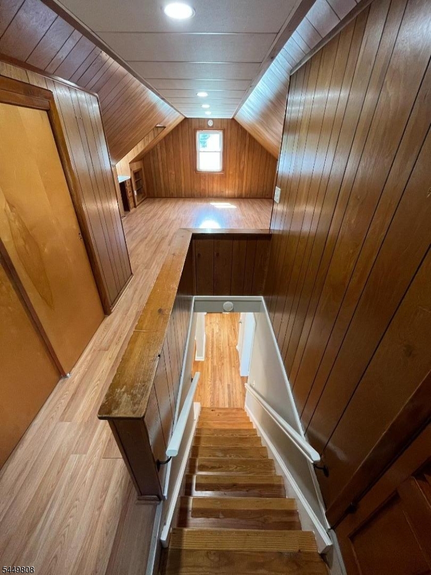 67 Rowland Ave Property Photo 15