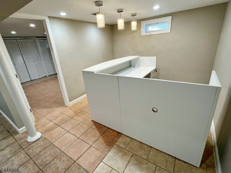67 Rowland Ave Property Photo 17