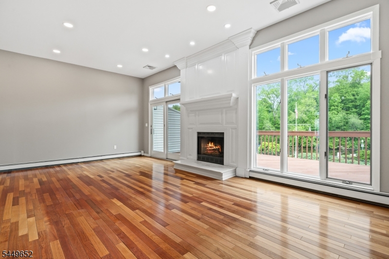 5 St Charles Ave Property Photo 10