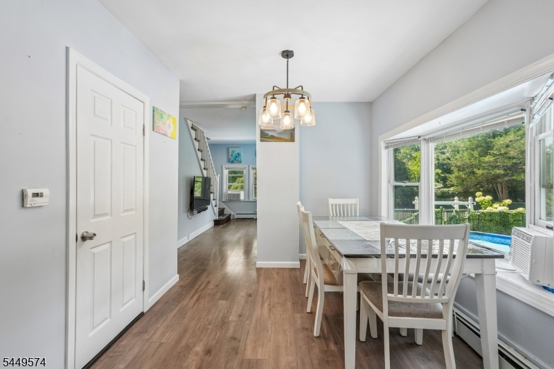2 Howard St Property Photo 9
