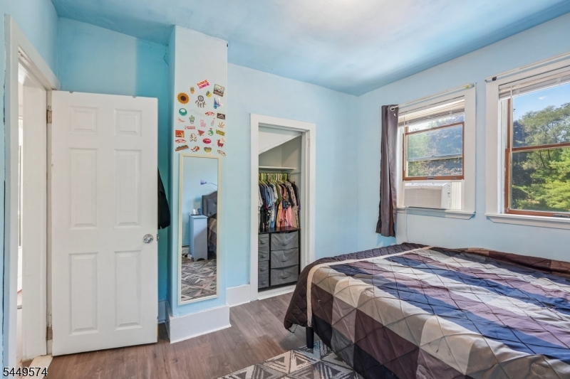 2 Howard St Property Photo 15