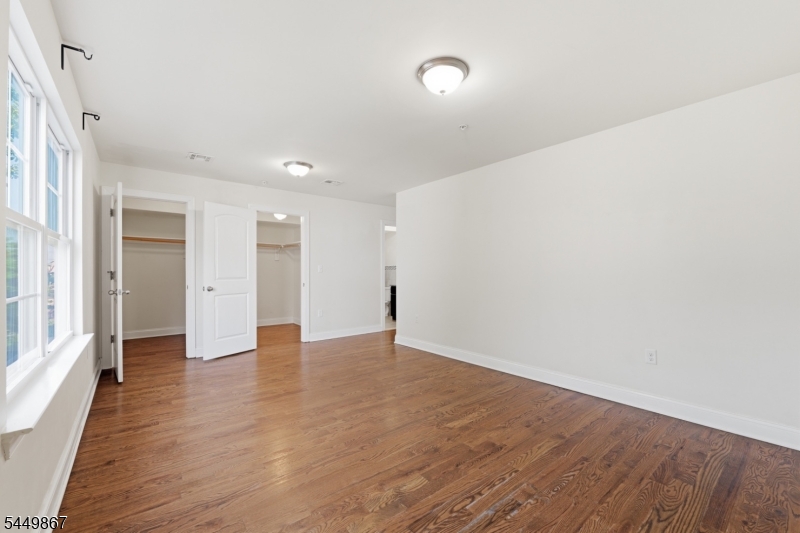 17 Stanton St Property Photo 8