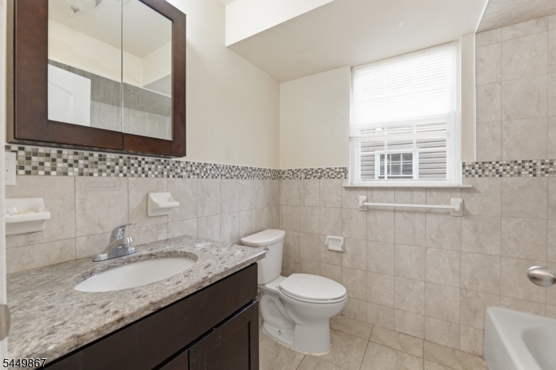 17 Stanton St Property Photo 13