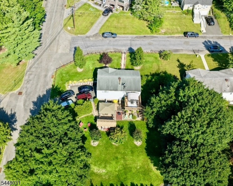 2 Washington Rd Property Photo 25