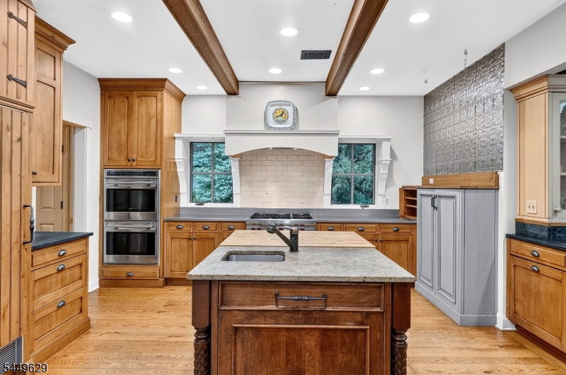103 Old Driftway Ln Property Photo 13