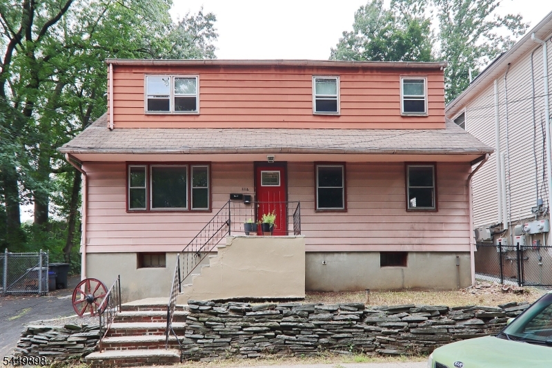 1116 Saint Louis Ave Property Photo 1