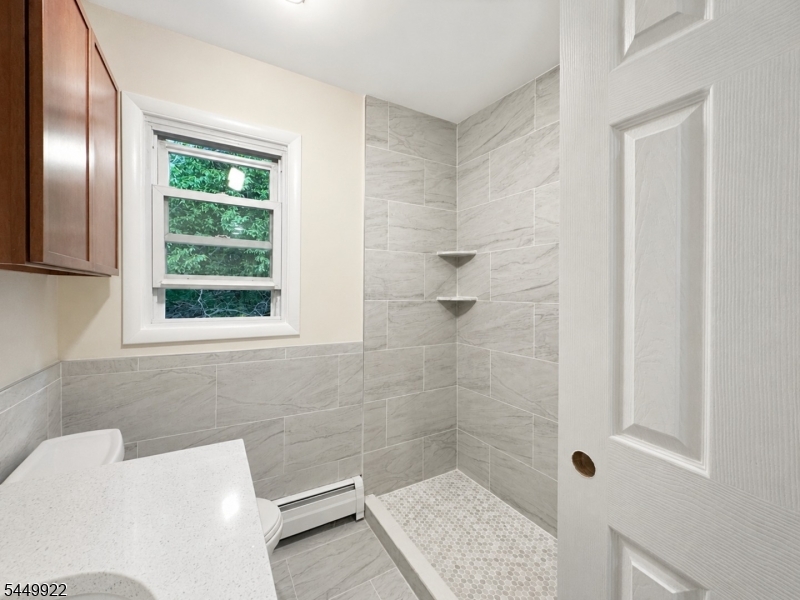28 Carr St 1 Property Photo 15