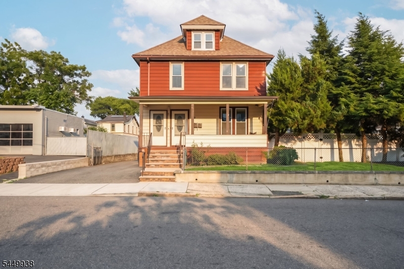 92 Union Ave Property Photo 1