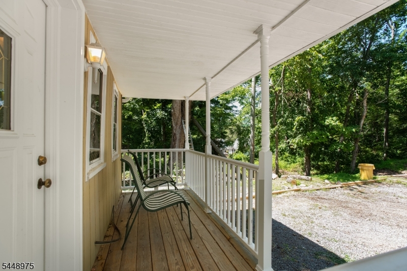 365 Bonnie Burn Rd Property Photo 3