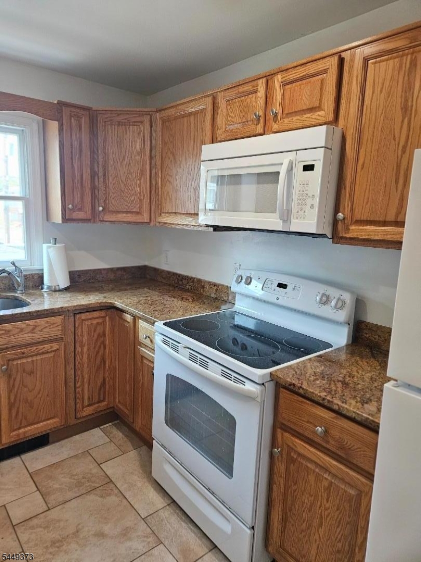 14 River Rd A Property Photo 2