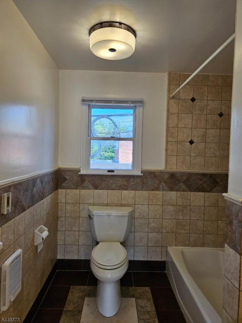 14 River Rd A Property Photo 10