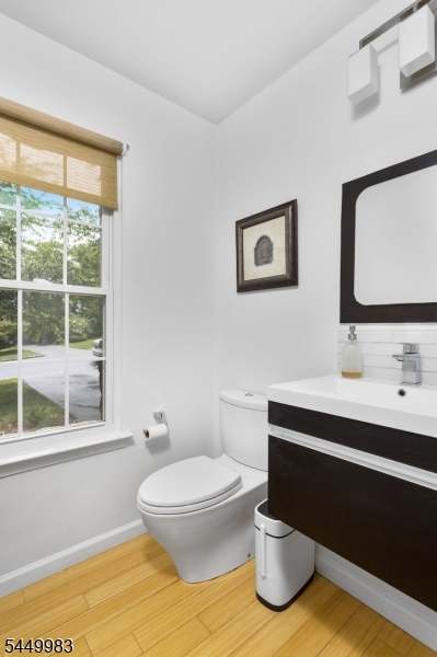 40 Roxbury Ct G Property Photo 13