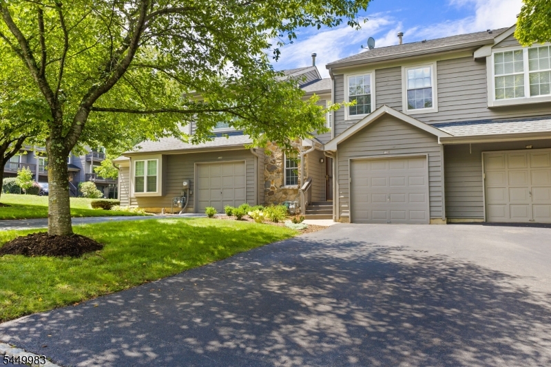 40 Roxbury Ct G Property Photo 32