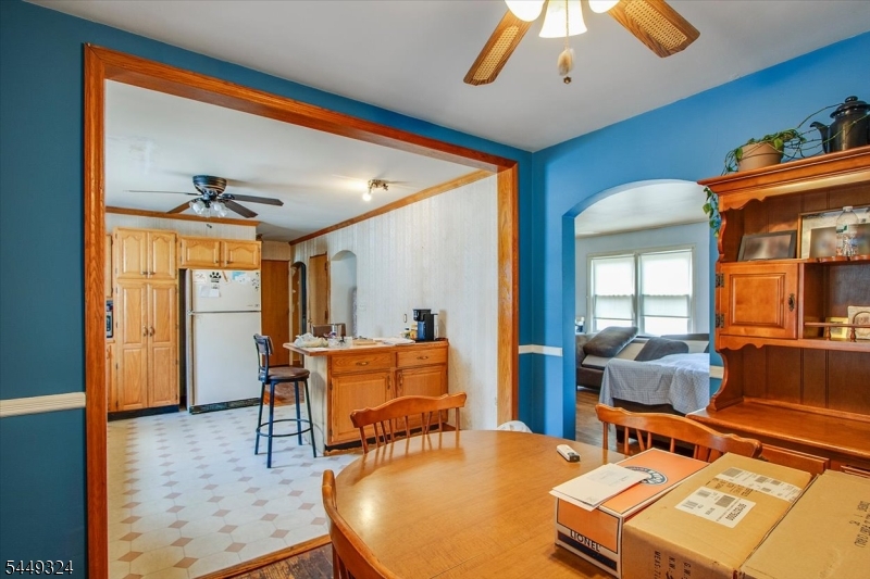 42 2nd St Property Photo 8