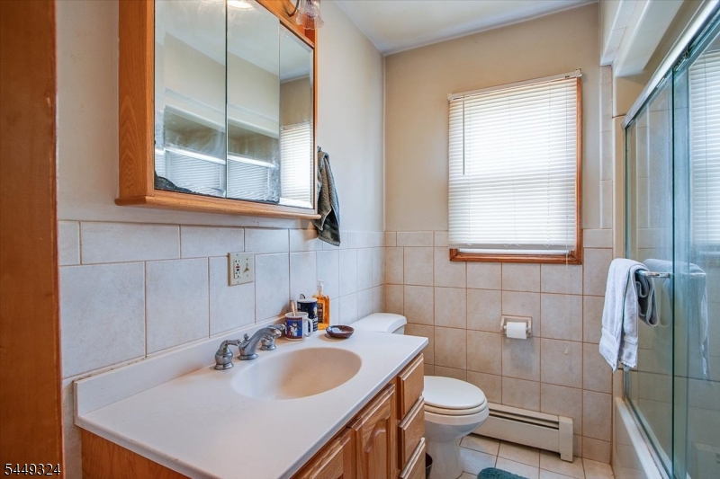 42 2nd St Property Photo 12