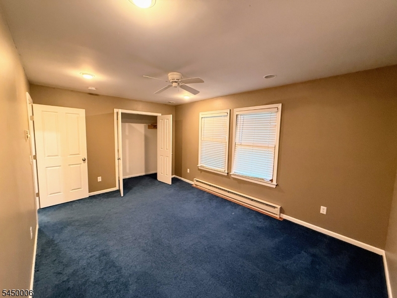 35 Oakdale Rd Property Photo 15