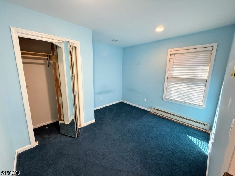 35 Oakdale Rd Property Photo 16