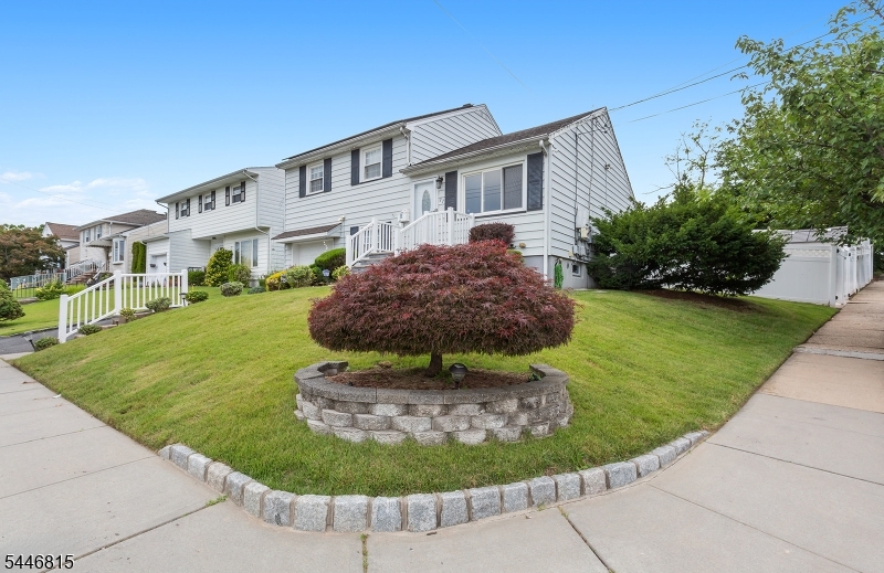 77 Bernice Rd Property Photo 1
