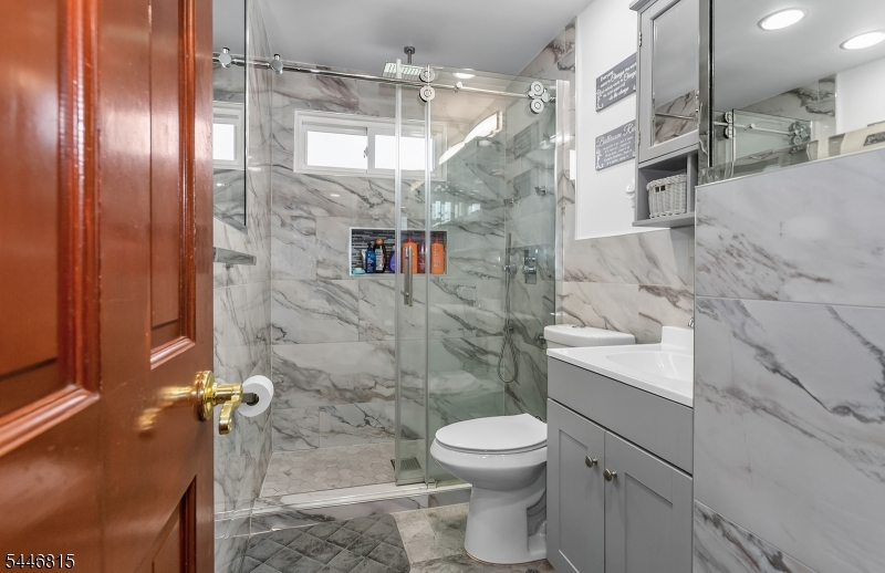 77 Bernice Rd Property Photo 15
