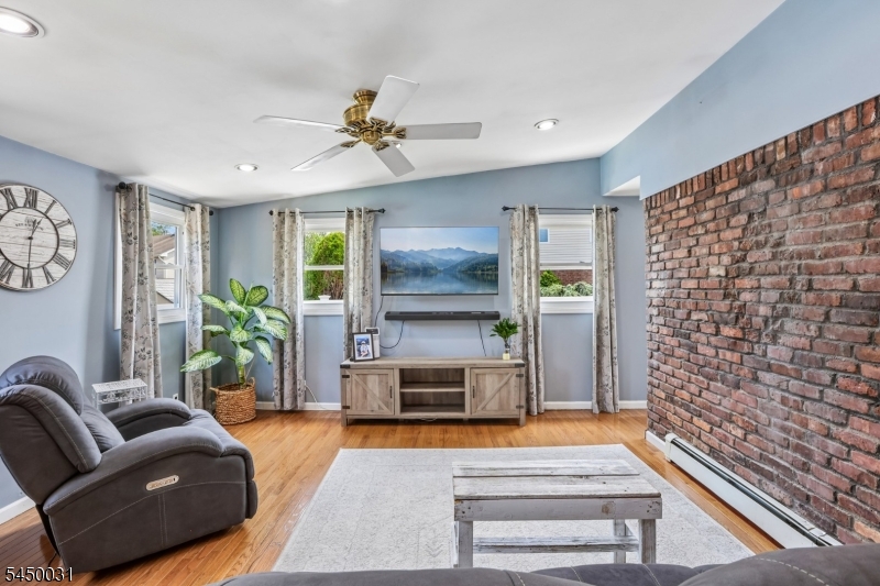11 Taggart Way Property Photo 6