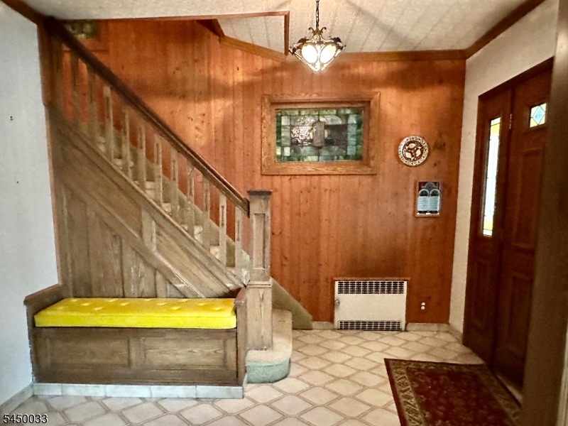 194 Glenwood Rd Property Photo 4