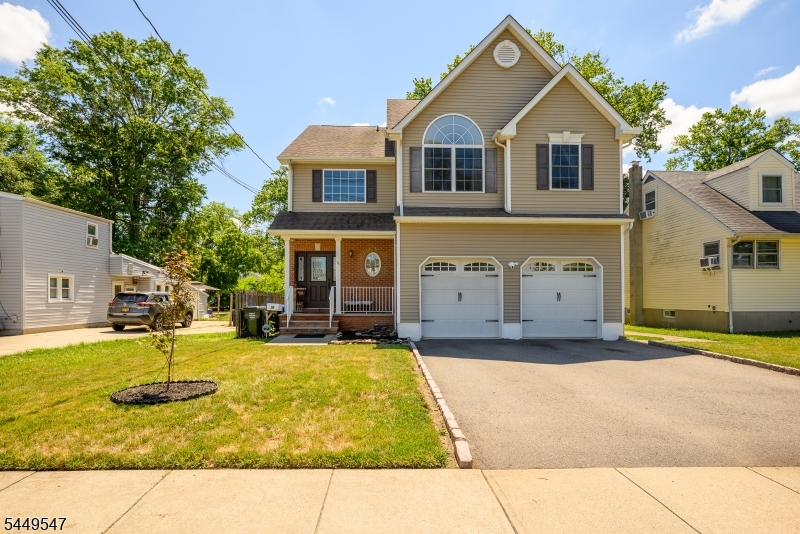 98 Remsen Ave Property Photo 1