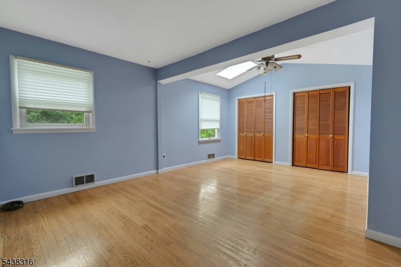 56 Seminole Ave Property Photo 9