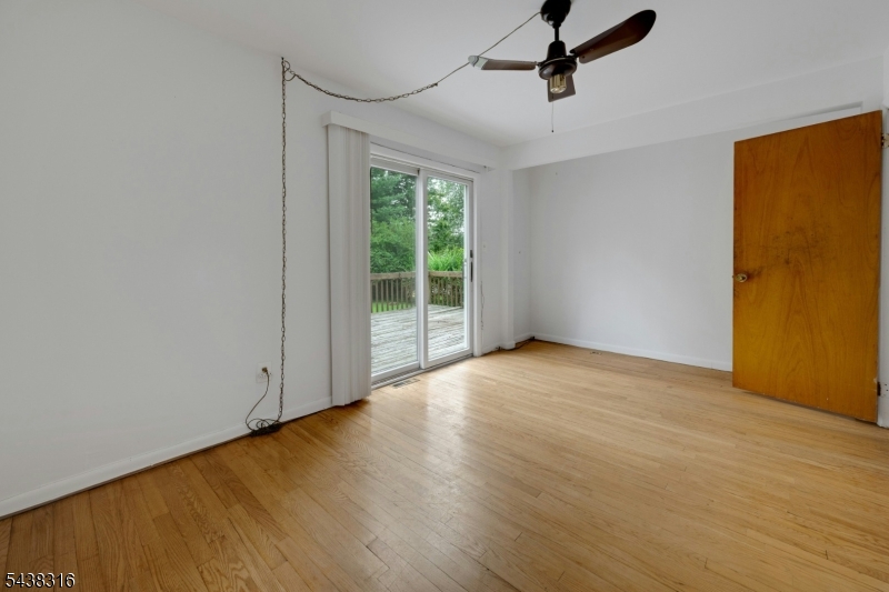 56 Seminole Ave Property Photo 12