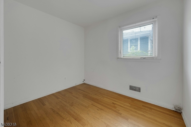 56 Seminole Ave Property Photo 13