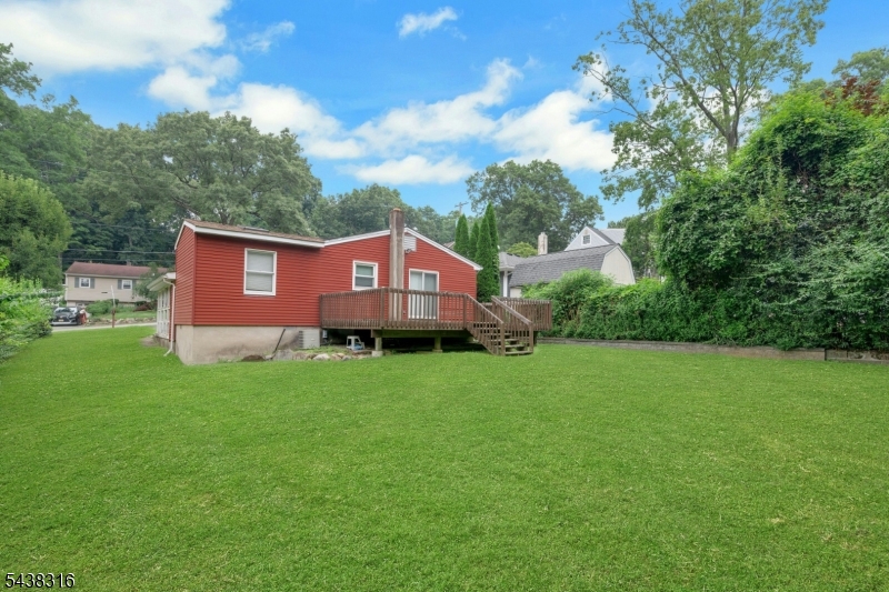 56 Seminole Ave Property Photo 18