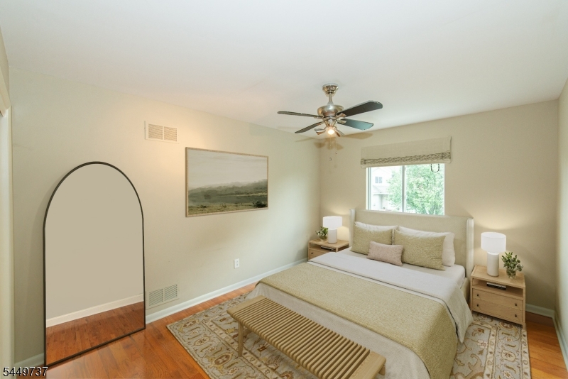12 Pale Star Ct Property Photo 6