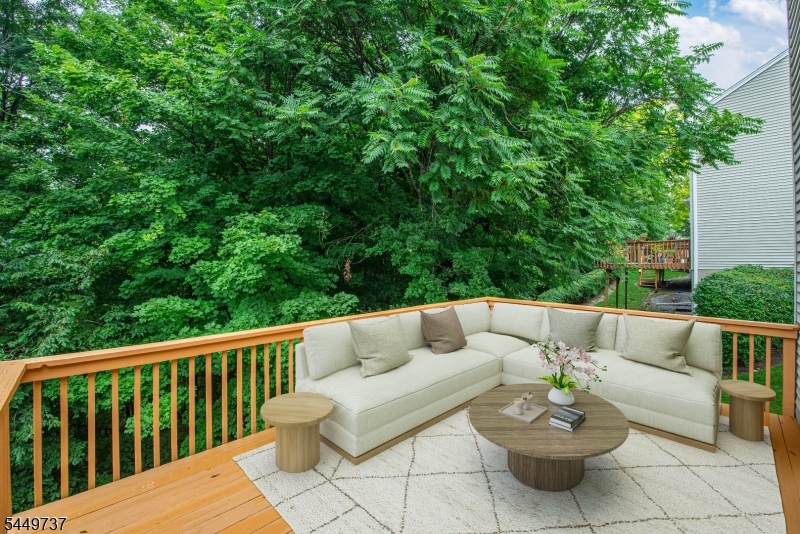 12 Pale Star Ct Property Photo 8