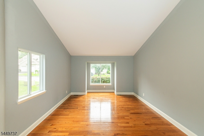 12 Pale Star Ct Property Photo 10