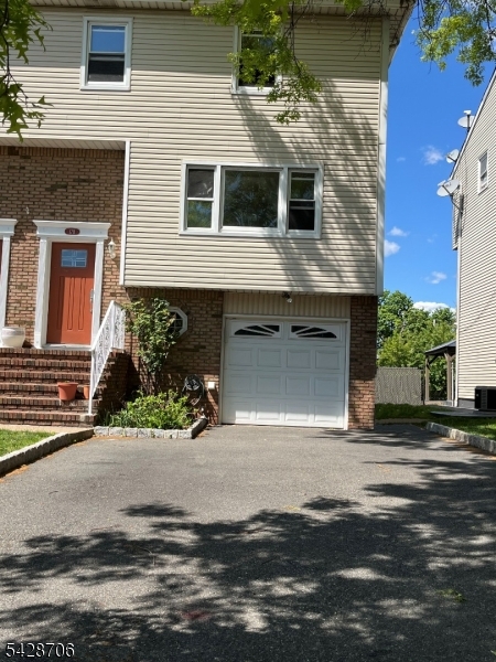 17 Garden Dr Property Photo 1