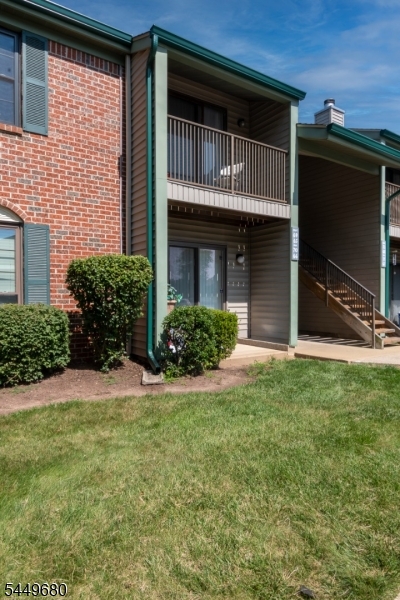 69 Taylor Dr Property Photo 1
