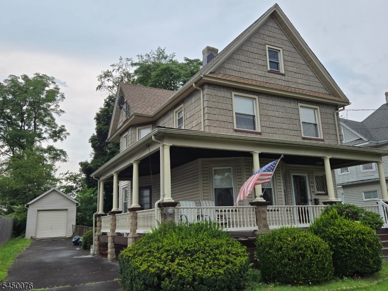 360 New Market Rd Property Photo 1
