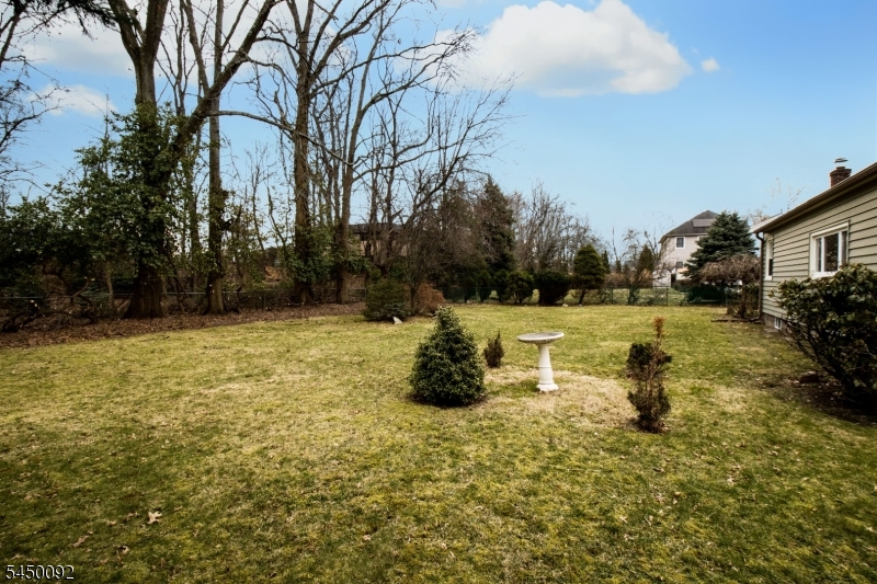 1129 Corrinne Ter Property Photo 13