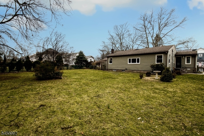1129 Corrinne Ter Property Photo 14