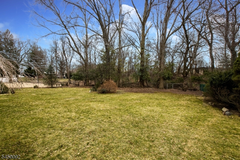 1129 Corrinne Ter Property Photo 15